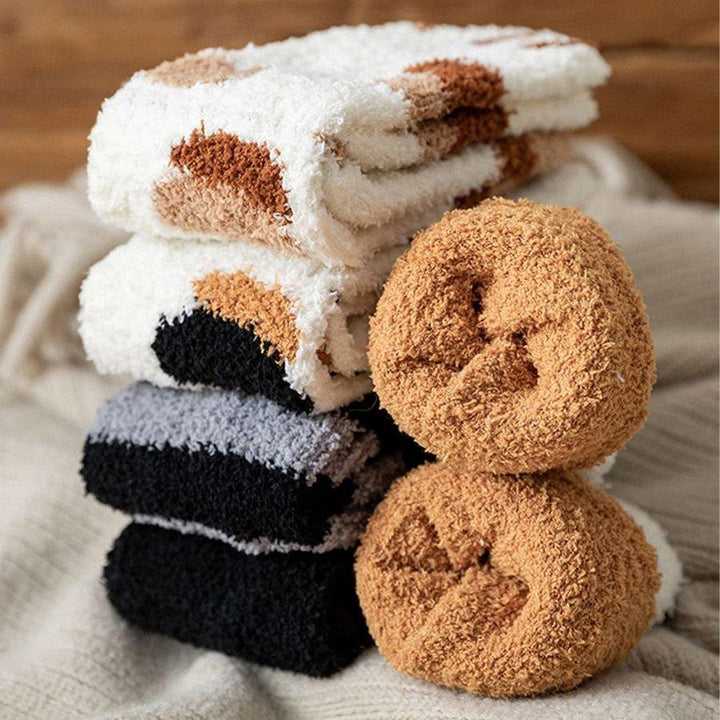 Kramano™ Ciepłe skarpetki kocie łapki z miękkiego polaru coral, uniwersalne