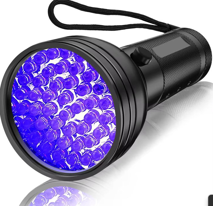 Kramano™ Latarka UV z 51 diodami do wykrywania plam po zwierzętach