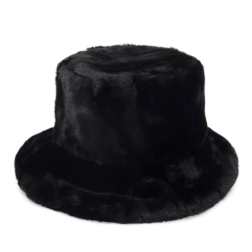 Puszysty kapelusz bucket w krowie łaty