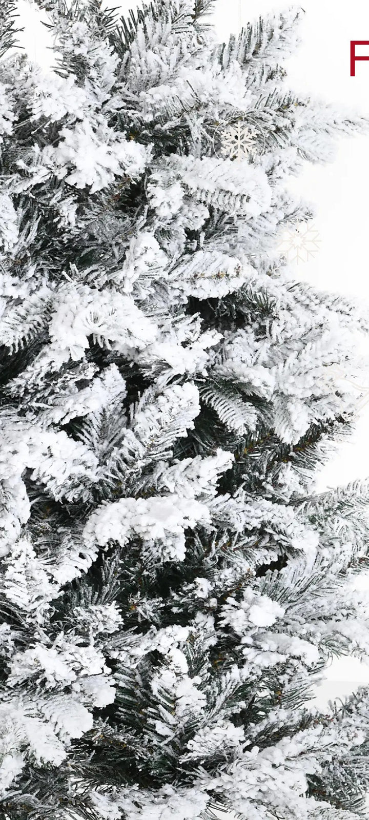 Duża ośnieżona choinka z opadającymi gałęziami