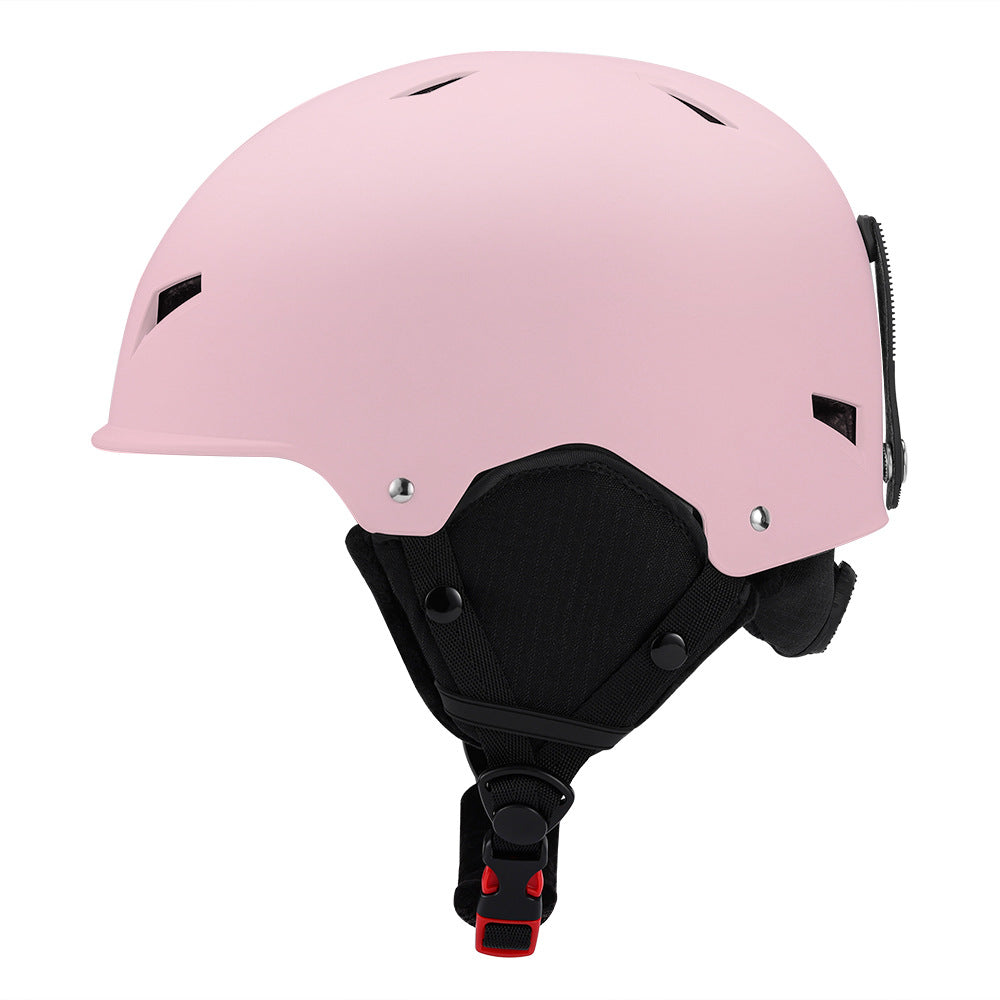 Kask narciarski z pełną osłoną, miękką wyściółką i pod gogle