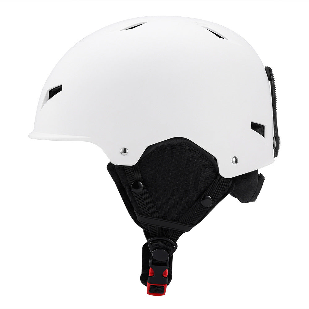 Kask narciarski z pełną osłoną, miękką wyściółką i pod gogle