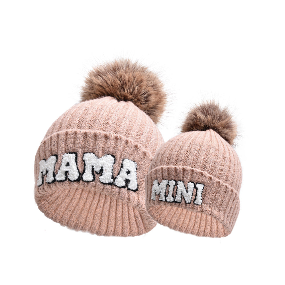 Czarne czapki MAMA i MINI z pomponem