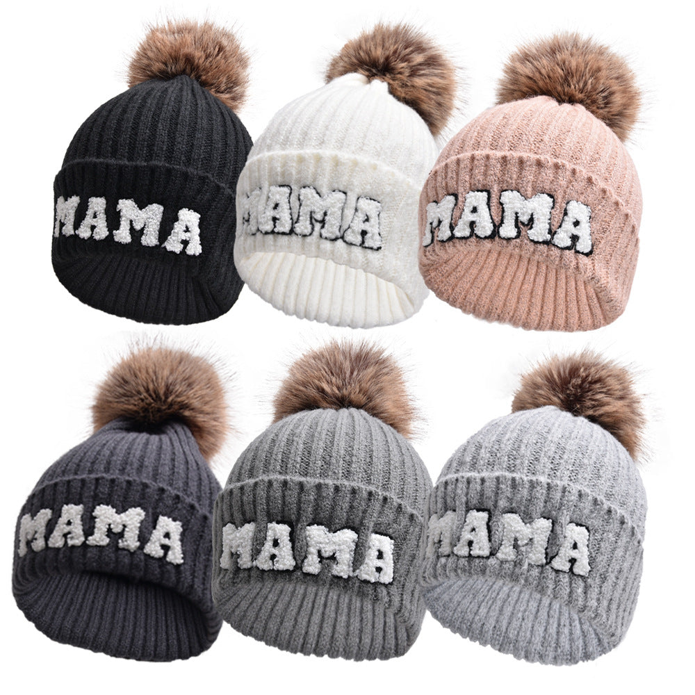 Czarne czapki MAMA i MINI z pomponem
