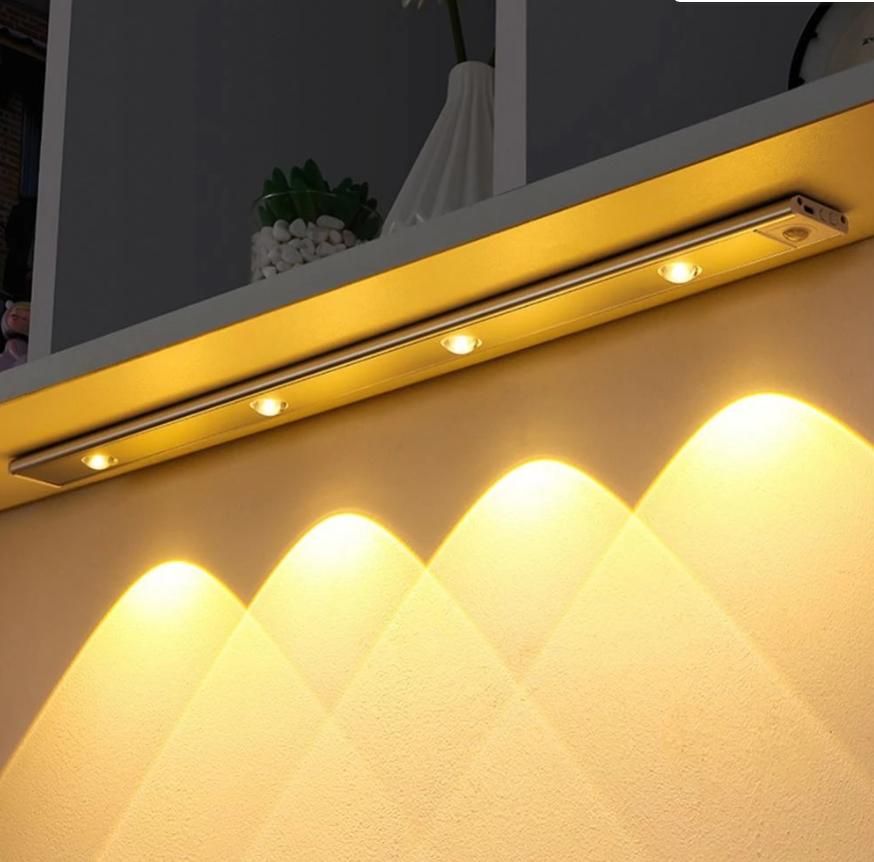 Kramano™ Akumulatorowa lampka LED z czujnikiem ruchu i magnesem