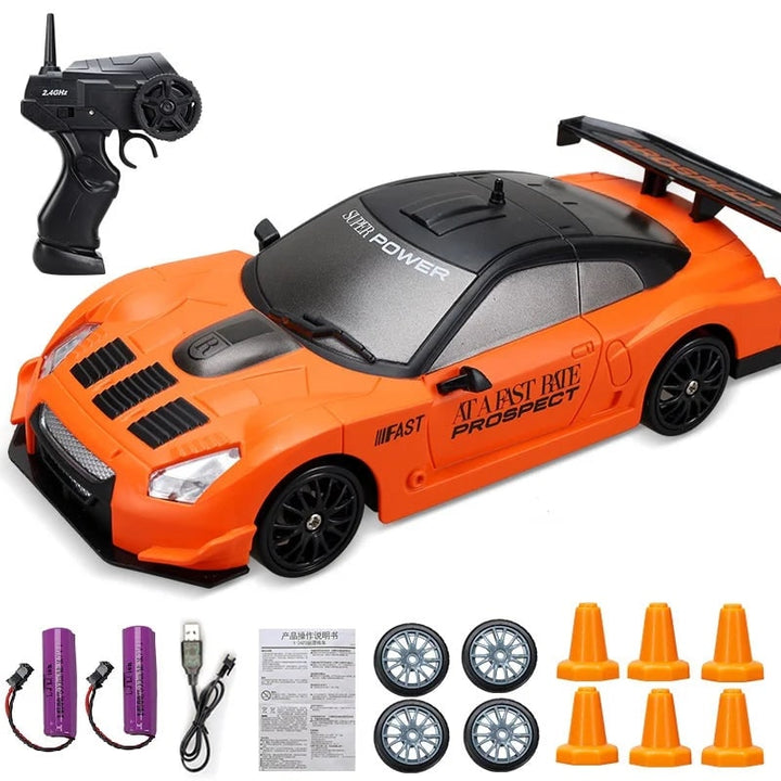 Mini samochód RC do driftu z lampami LED i zapasowymi kołami